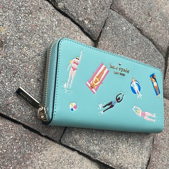 Kate Spade pool float large continental wallet
Poolside Multi